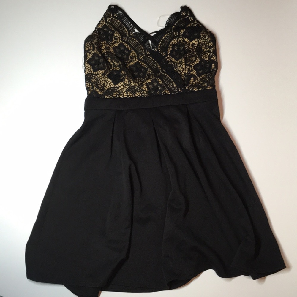 ‼️PRICE DROP‼️ Black/Nude Fit Flare Formal Dress!
